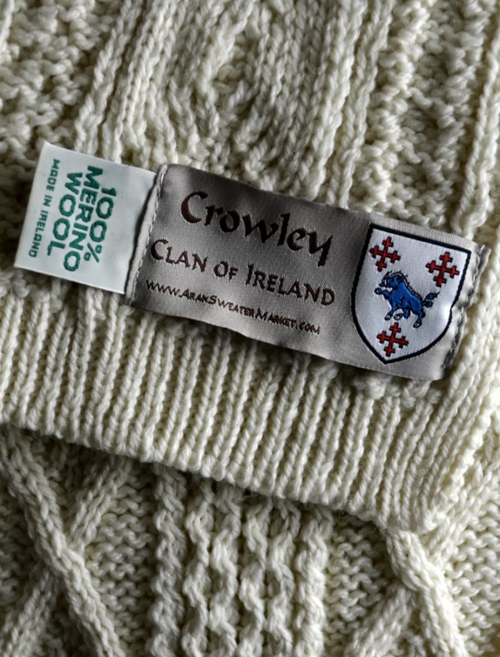 official_crowley_clan_scarf__glenarans_2-1.webp Fashion Official Crowley Clan Scarf | s Clan Scarves