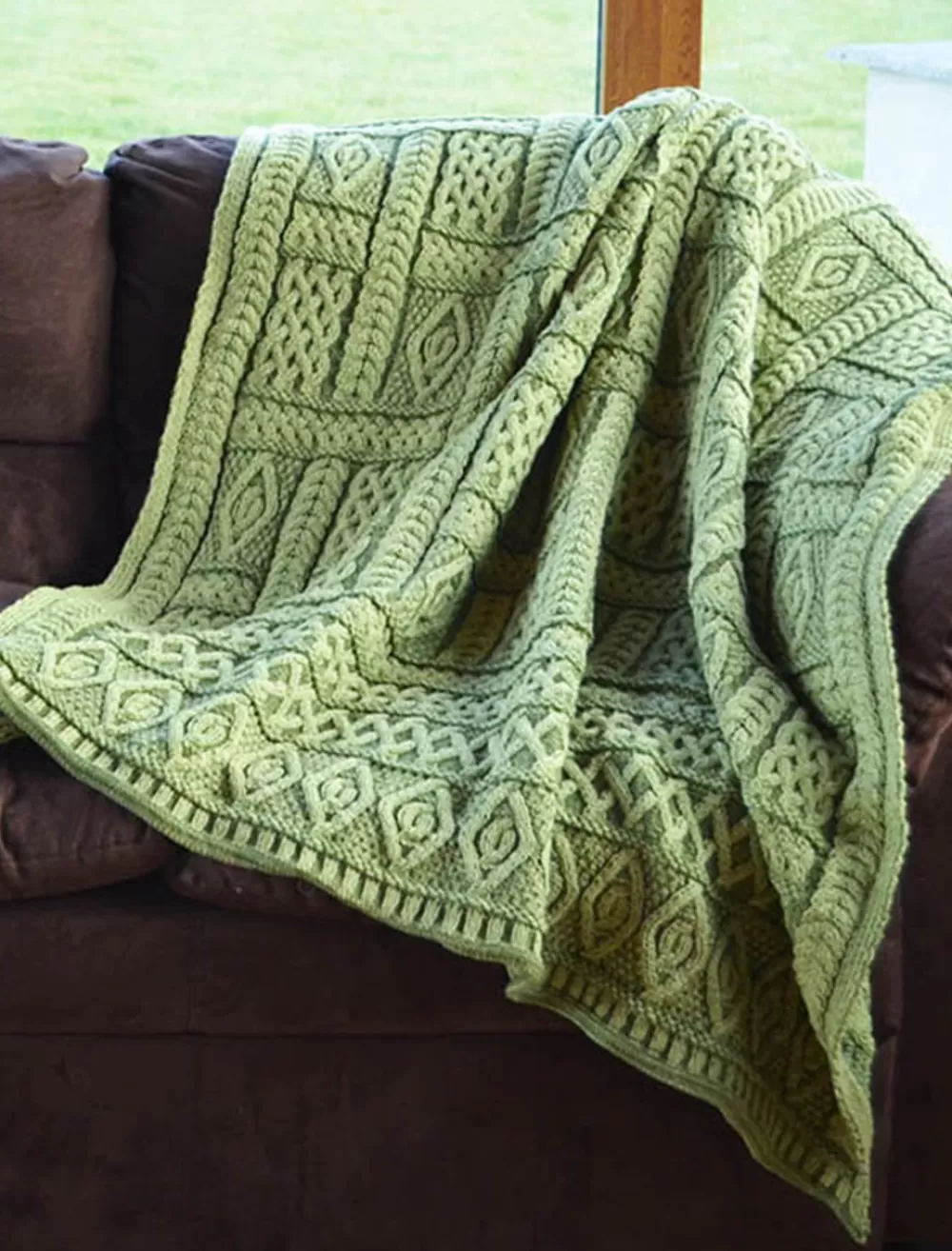 Fashion Two-Tone Aran Pleated Throw Knitted Wool Throws